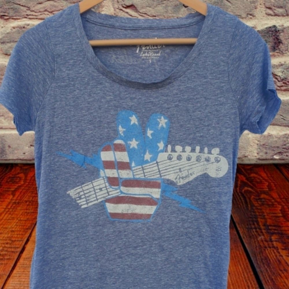 "Lucky Brand" / Fender Guitars Ladies Tee-Shirt